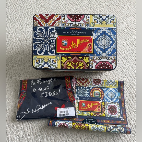 Dolce & Gabbana x pasta Di Martino collector tin and apron,All Products : American Fashion Style Bags On Sale